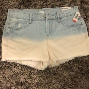 *NEW WITH TAGS* Ombré women’s jean shorts